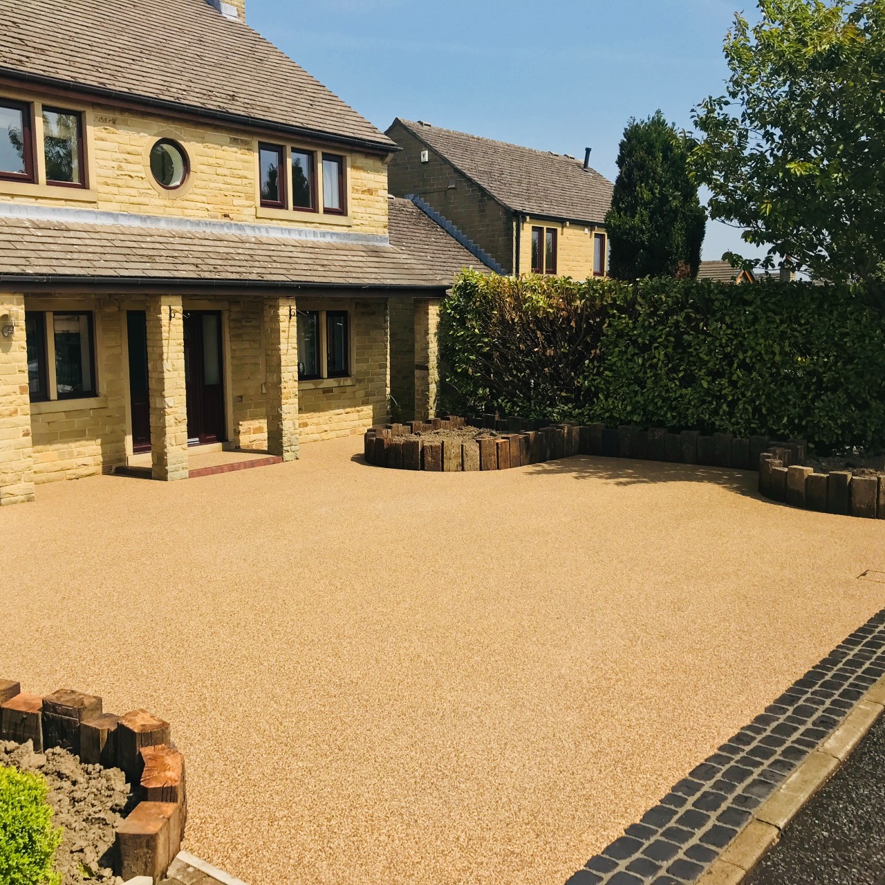 How much does a resin driveway cost in 2021?