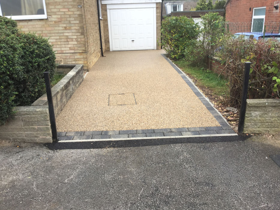 After image of a rustic gold resin driveway Leeds