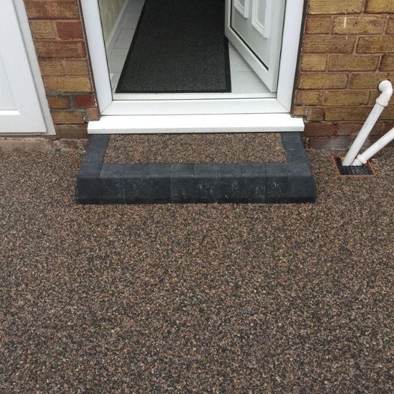 After image of a new Black Cerise resin step area in South Elmsall